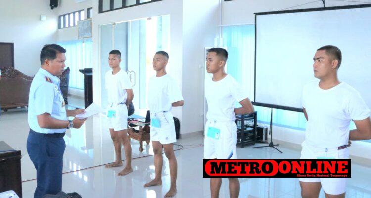 Sidang Pantukhir Ketat : Komandan Lanud RSA Natuna Pilih Calon Sidang Pantukhir Ketat : Komandan Lanud RSA Natuna Pilih Calon Bintara TNI AU Terbaik