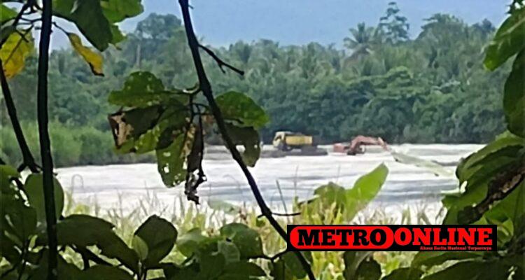 Aktivitas TGC Ilegal Di Hilir Sungai Kalaena, APH Dan ESDM Aktivitas TGC Ilegal Di Hilir Sungai Kalaena, APH Dan ESDM SUL SEL Tutup Mata