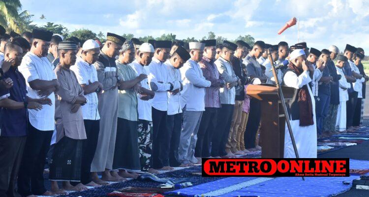 Perkuat Keimanan, Lanud RSA Natuna Gelar Sholat Idul Adha dan Perkuat Keimanan, Lanud RSA Natuna Gelar Sholat Idul Adha dan Pemotongan Hewan Qurban