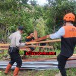 Tanggap, Bhabinkamtibmas Babinsa dan BPBD Bantu Warga Terkena Bencana Cuaca Ekstrem