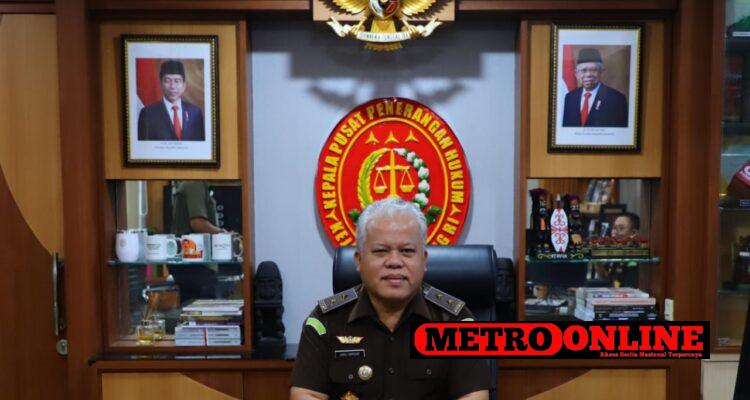 Kejaksaan Agung Periksa 1 Orang Saksi Terkait Perkara Impor Gula Kejaksaan Agung Periksa 1 Orang Saksi Terkait Perkara Impor Gula PT SMIP