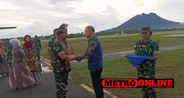 Wabup Natuna Sambut Kunjungan Marsekal Madya TNI Tedi Rizalihadi S., Wabup Natuna Sambut Kunjungan Marsekal Madya TNI Tedi Rizalihadi S., M.M