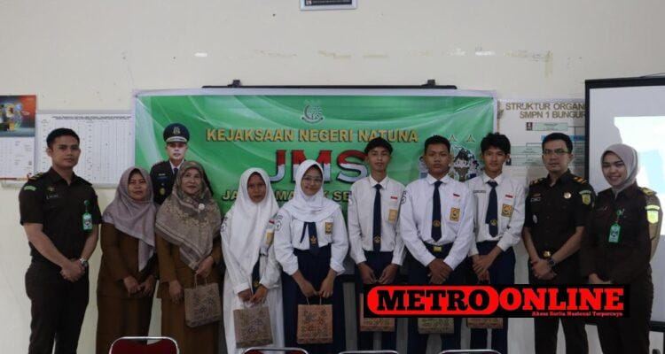 Kejari Natuna, Sosialisasi Anti Cyberbullying dan Hoax di SMPN 1 Kejari Natuna, Sosialisasi Anti Cyberbullying dan Hoax di SMPN 1 Bunguran Timur