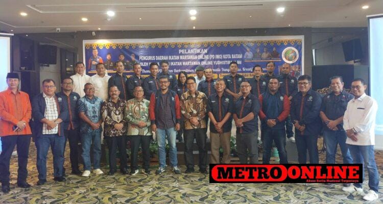 Ketum Ikatan Wartawan Online Yudhistira Lantik PD IWO Kota Batam