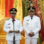 Pulang Retret, Bupati Iskandarsyah dan Wabup Rocky Marciano Bawole Ikuti Prosesi Tepuk Tepung Tawar