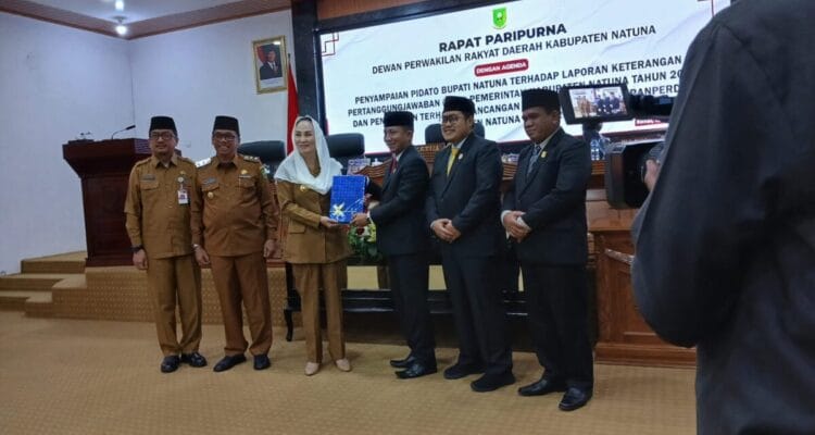 Bupati Cen Tepis Isu Keretakan dengan Wakilnya, Kami Masih Solid Bupati Cen Tepis Isu Keretakan dengan Wakilnya, Kami Masih Solid