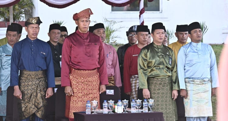 Komandan Lanud RSA Hadiri Upacara Hardiknas 2025 di Natuna