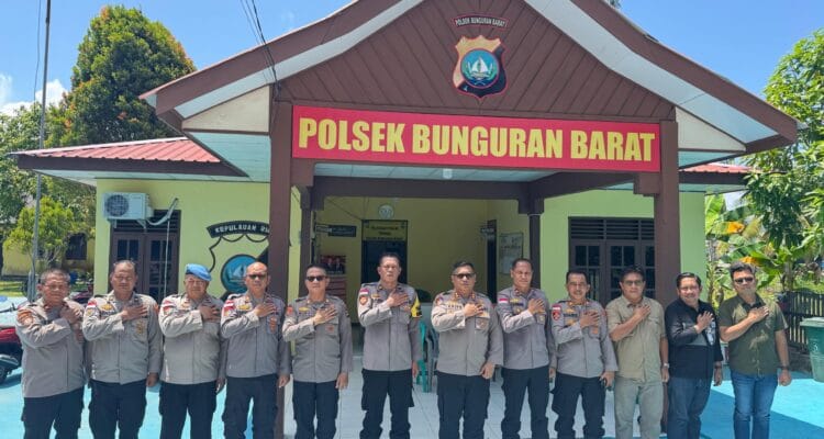 Tinjau Polsek Bunguran Barat, Kapolres Natuna Beri Motivasi kepada Personil Tinjau Polsek Bunguran Barat, Kapolres Natuna Beri Motivasi kepada Personil