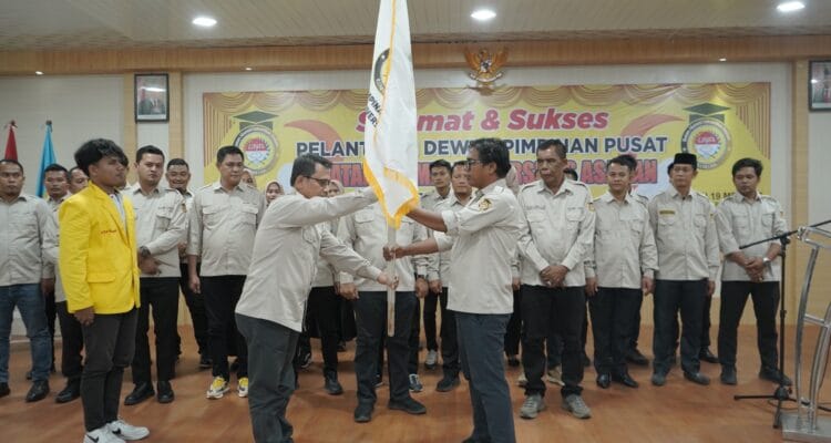 Bupati Minta Ikatan Alumni UNA Jadi Pemersatu dalam Mendorong Pembangunan Bupati Minta Ikatan Alumni UNA Jadi Pemersatu dalam Mendorong Pembangunan di Asahan