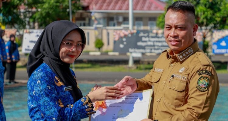 406 CPNS Terima SK dari Bupati Lingga: Awal Perjalanan Pengabdian 406 CPNS Terima SK dari Bupati Lingga: Awal Perjalanan Pengabdian dan Disiplin