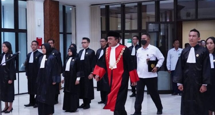 Hari Bersejarah! 30 Advokat Muda FAMI Diambil Sumpahnya di Pengadilan Hari Bersejarah! 30 Advokat Muda FAMI Diambil Sumpahnya di Pengadilan Tinggi Yogyakarta