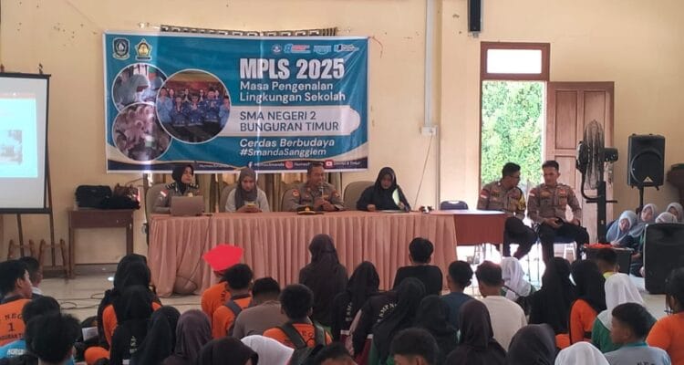 Menjaga Generasi Muda di Era Digital, Polres Natuna Gencarkan Penyuluhan Menjaga Generasi Muda di Era Digital, Polres Natuna Gencarkan Penyuluhan Bahaya Narkoba dan Judi Online di SMA 2 Bunguran Timur