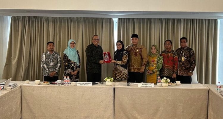 Dirjen Tata Ruang Tekankan Pentingnya Pengesahan RDTR AeroCity Banjarbaru Dirjen Tata Ruang Tekankan Pentingnya Pengesahan RDTR AeroCity Banjarbaru