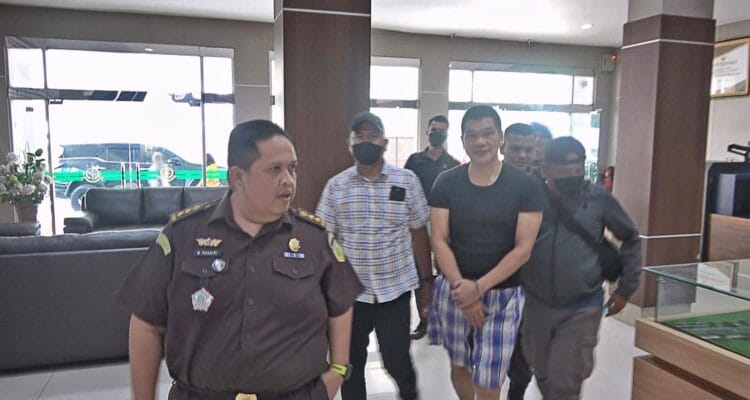 Tim Tangkap Buron Kejati Sumatera Utara Ciduk Terpidana Penipuan “Selamat Tim Tangkap Buron Kejati Sumatera Utara Ciduk Terpidana Penipuan “Selamat Ang” Di Kota Tanjung Balai