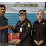 Wakajati Kepri: Supervisi Hukum, Hadirkan Rasa Kemanusiaan untuk Nelayan Pesisir Wakajati Kepri: Supervisi Hukum, Hadirkan Rasa Kemanusiaan untuk Nelayan Pesisir