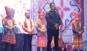 Di Ajang PSBD ke - 6 Kabupaten Asahan, Penampilan Etnis Di Ajang PSBD ke - 6 Kabupaten Asahan, Penampilan Etnis Karo Tampilkan Pesona Budaya yang Memukau