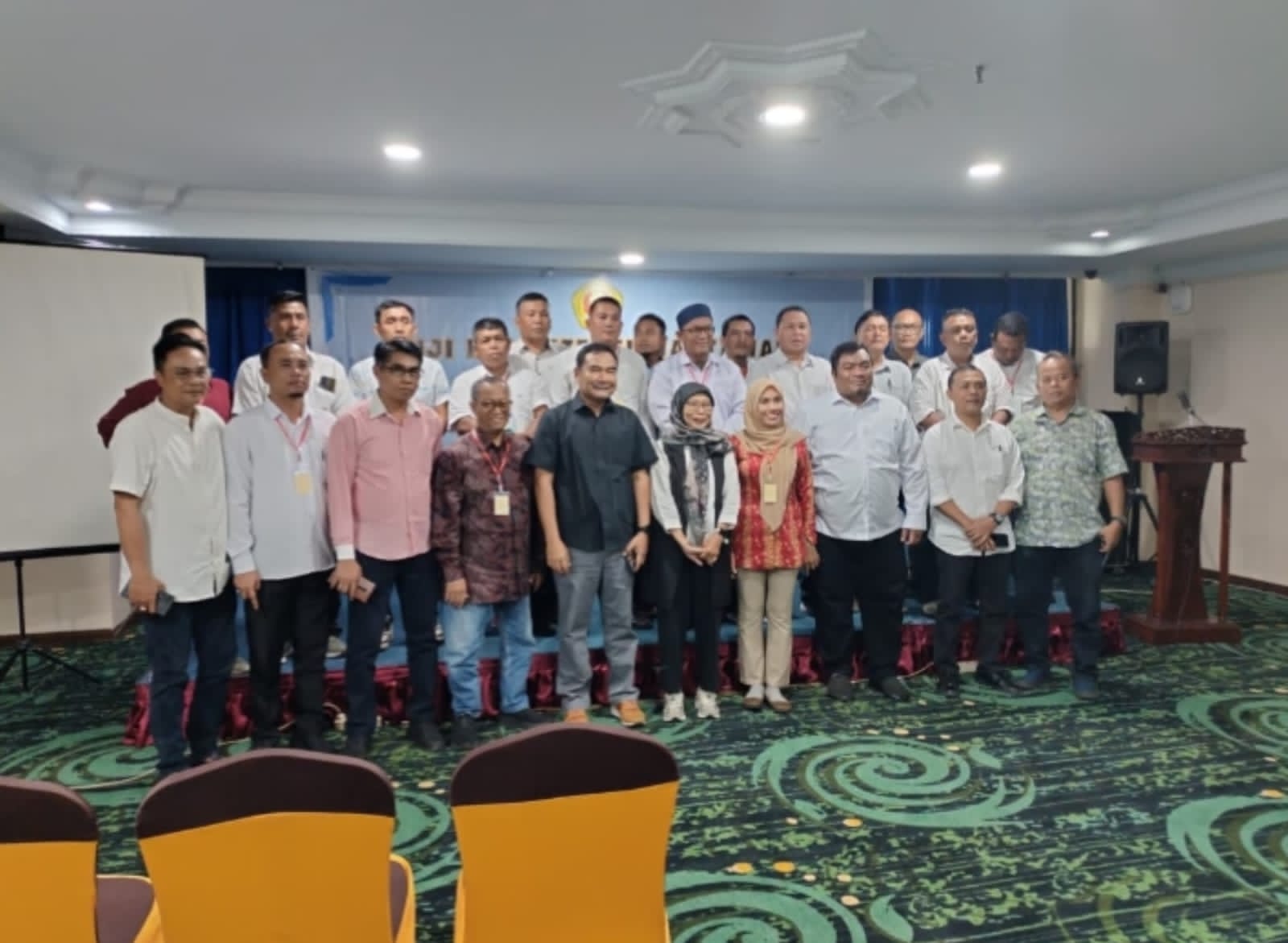 Menakar Kompetensi, Meneguhkan Profesionalisme - Metro Indonesia Menakar Kompetensi, Meneguhkan Profesionalisme - Metro Indonesia