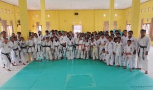 Menakar Semangat di Balik Ujian Sabuk Gokasi Natuna Menakar Semangat di Balik Ujian Sabuk Gokasi Natuna