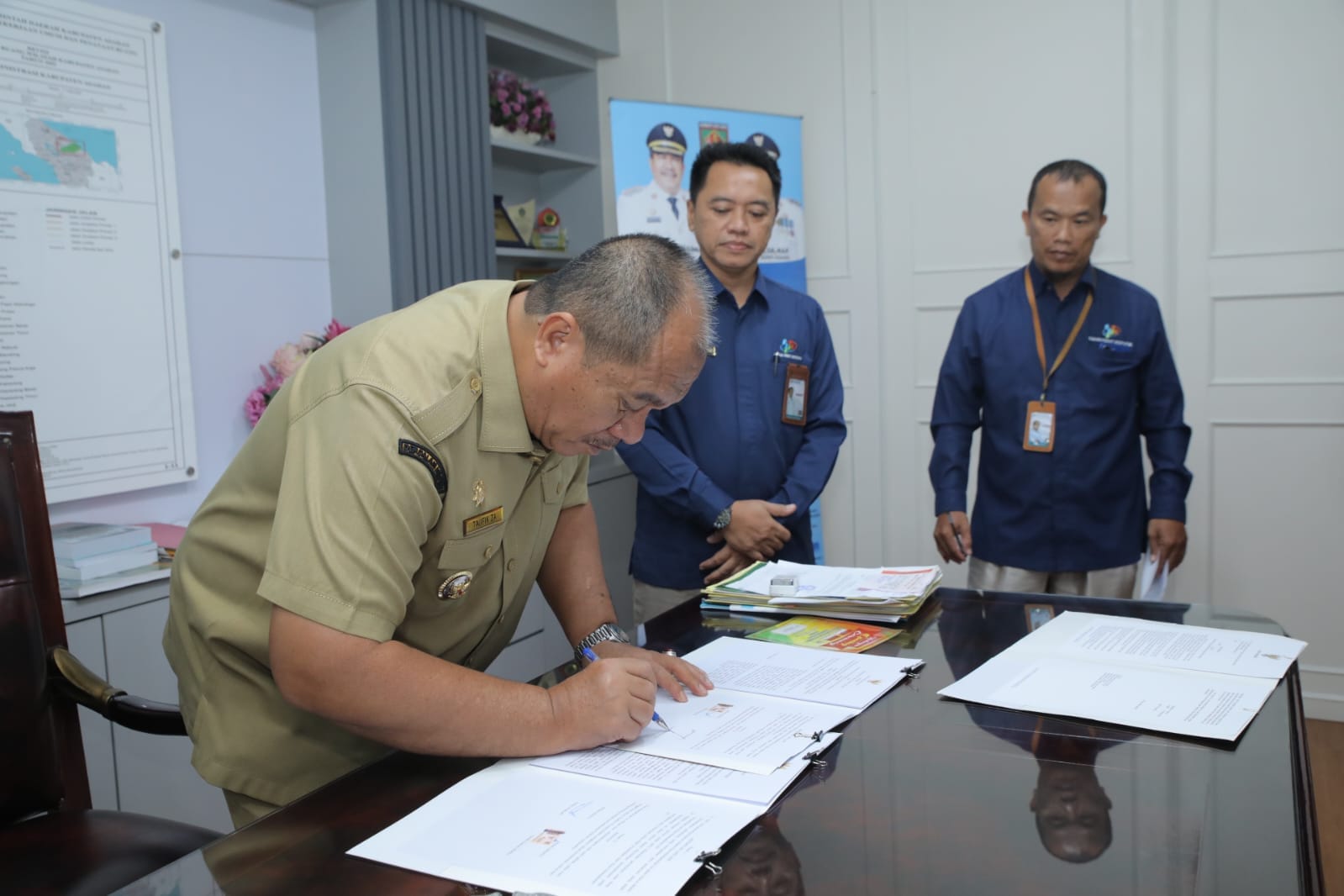 Bupati Asahan Tandatangani Nota Kesepahaman Pemutakhiran DTSEN dengan BPS Bupati Asahan Tandatangani Nota Kesepahaman Pemutakhiran DTSEN dengan BPS